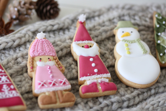 ラブ様専用ページサンタと女の子のクリスマスアイシングクッキー （Christmas icingcookie) 2枚目の画像