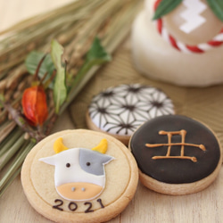 2021年 丑年　干支のアイシングクッキー缶<A Happy New Year icing cookies> 2枚目の画像