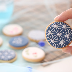 <金魚と藍色和柄のアイシングクッキー（Japanese pattern icing cookie)＞ 2枚目の画像