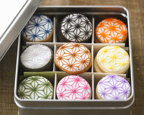 彩るアイシングクッキー缶<colorful icingcookie> クッキー