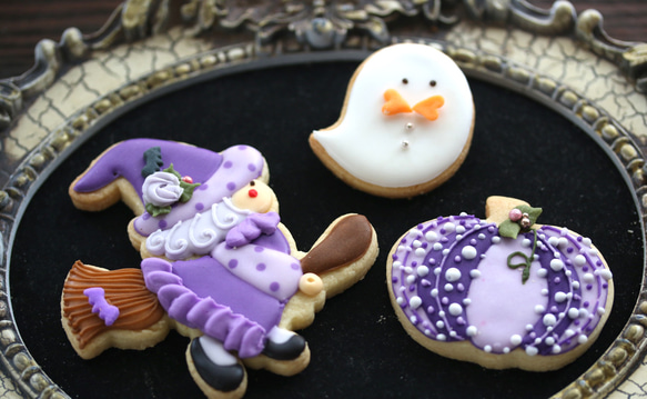 ＜ハロウィンのアイシングクッキー・空飛ぶ魔女＞Halloween icingcookies 2枚目の画像