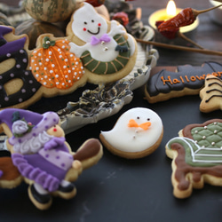 ＜ハロウィンのアイシングクッキー・空飛ぶ魔女＞Halloween icingcookies 3枚目の画像