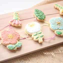 母の日に贈るギフト　北欧花のアイシングクッキー缶＜Ｍother's day icing cookie＞ 3枚目の画像