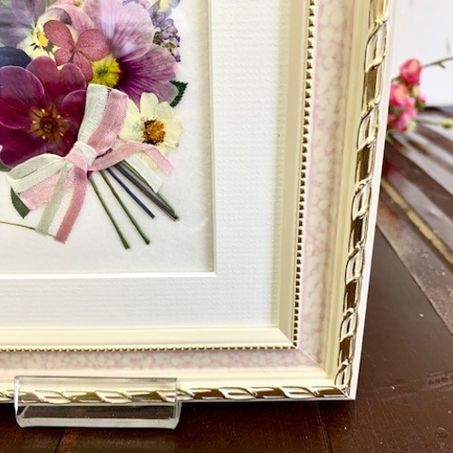 押し花額  『花束』 （ハンドメイド） ありがとうの気持ちを込めて花束を。「押し花アートフレーム額