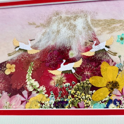 押し花”づくりの楽しみ。透明フレームで、空間になじむ「押し花