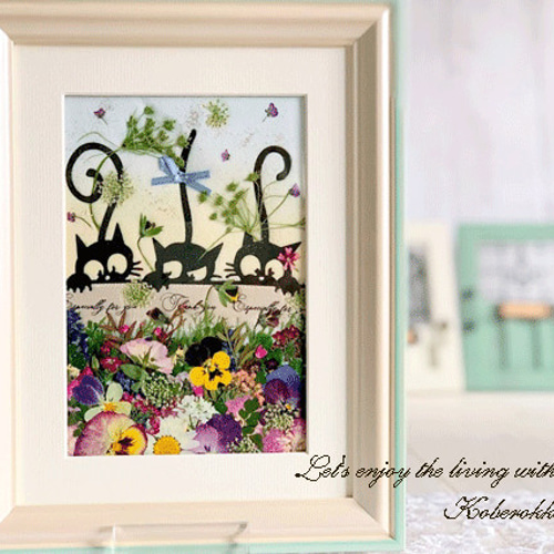 ネコ好きなお母さんにもにぴったり！黒猫さん押し花額02 その他アート  