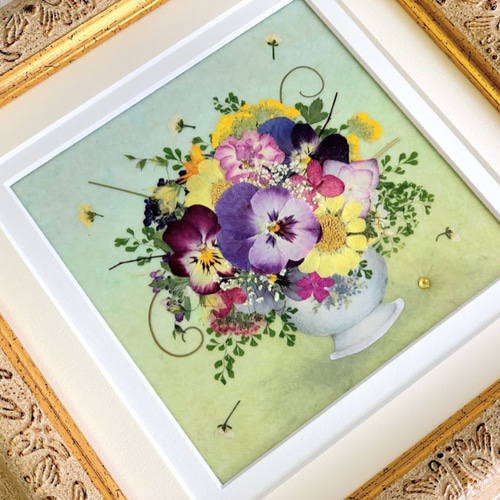 ハンドメイド 押し花 額 花に囲まれて幸せ気分 押し花アート額 - 押し花額専門店 神戸