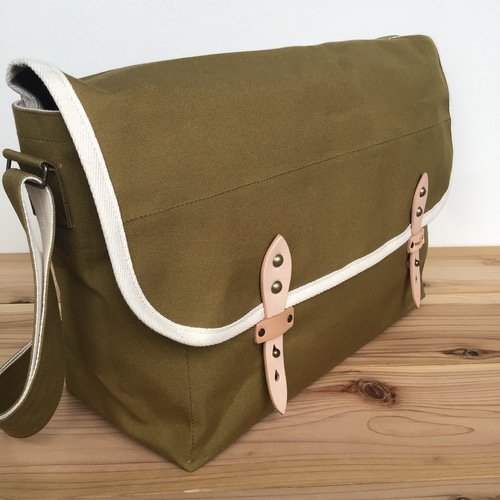 受注製作//zn-B4 帆布製ショルダーバッグ B4型 大きいサイズ 17