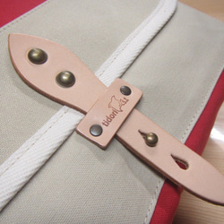 訂單生產//鋅-B5京都曲折包帆布單肩包M尺寸的雙色調規格磚/關米色 第4張的照片