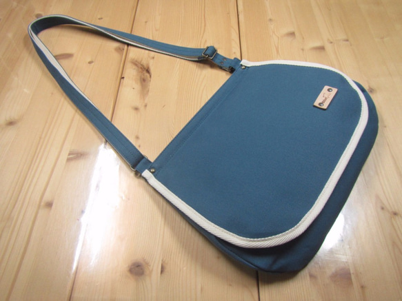 zn的-D京都曲折包帆布製作的迷你單肩包Zatsuno藍美/蔓藤花紋圖案 第2張的照片