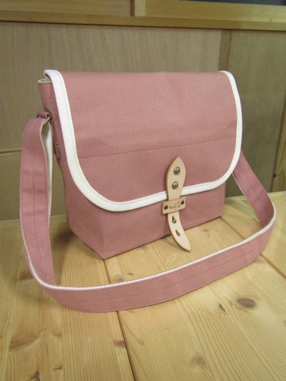 zn-CC 京都ちどりかばん 帆布製ショルダーバッグ CC型 桜/ピンクのクローバー 2枚目の画像