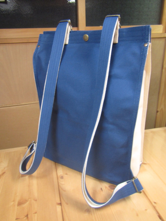 rs-2b京都Chidori包背包，方形帆布藍色和雙色調形成 第2張的照片