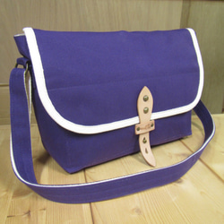 zn-b5 京都ちどりかばん 帆布 ショルダーバッグ Mサイズ 紫/カラフルな矢絣 4枚目の画像