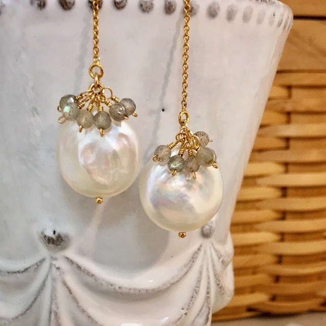 コイン型淡水パールとラブラドライトのアメリカンピアス　ゴールドフィルド　14kgf　送料無料