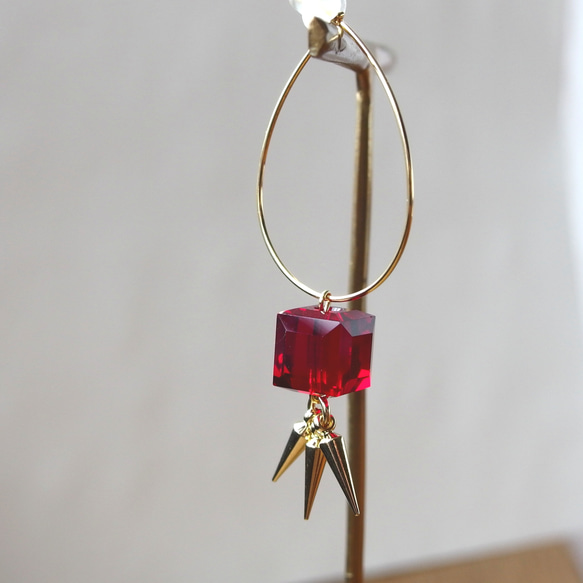 Cube studs hoop red (No.14) 3枚目の画像