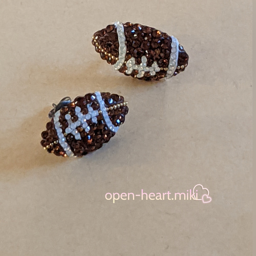 再再販✨【送無】グルーデコ✴アメフトボールピアス（チタン