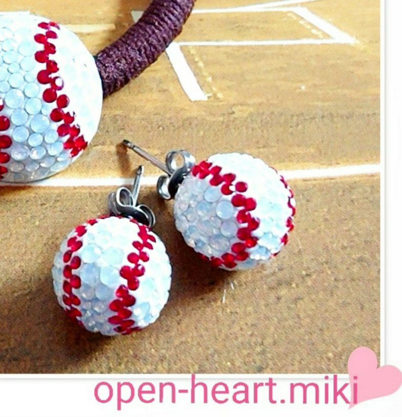 再販⑨⚾【送無】グルーデコ✨野球ボール✨ポストピアス