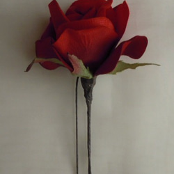 ヘッドドレス　赤バラ  ３輪 5枚目の画像