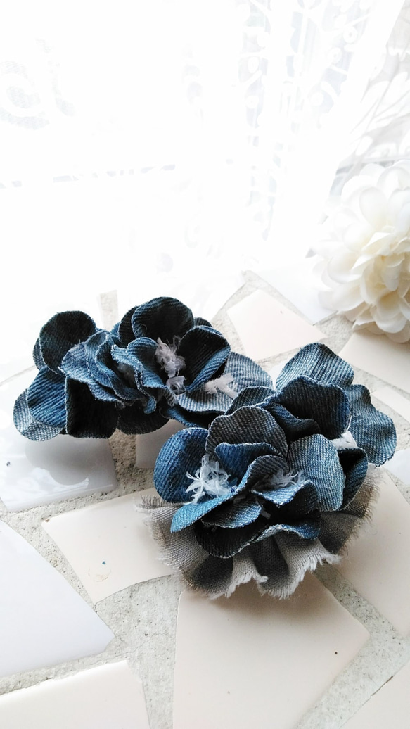 デニムのお花♡コサージュと髪飾りのセット バレッタ Blossomom 通販 