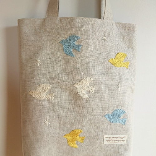 ハンドメイド　刺繍　トートバッグ　リネン リネン×刺繍のトートバック Мサイズ トートバッグ tumugi 通販