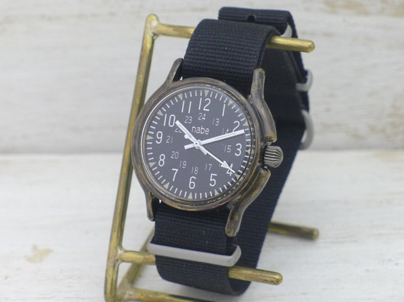 ”MIL-Winding-MB" 約32mm手巻きBrass(真鍮)ミリタリーデザイン 手作り腕時計 [BHW130] 1枚目の画像