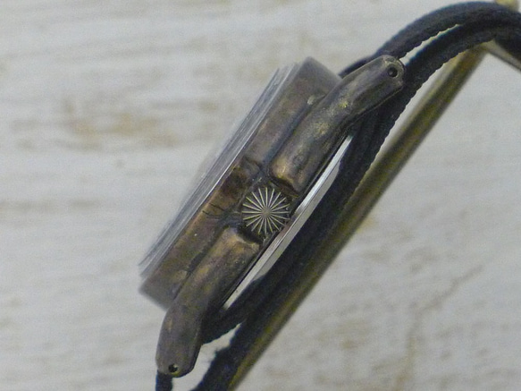 ”MIL-Winding-MB" 約32mm手巻きBrass(真鍮)ミリタリーデザイン 手作り腕時計 [BHW130] 5枚目の画像