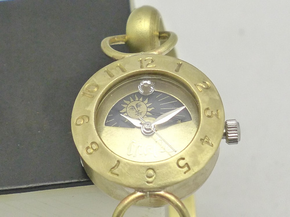 《Brass Armlet3SW-S&amp;M》日月珠點手工手錶 [289MSW-S&amp;M] 第6張的照片
