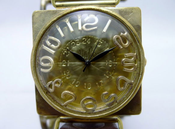 《CUBE-JB5》JUMBO36mm 黃銅方形浮動時標手工腕錶 [JUM94A] 第2張的照片