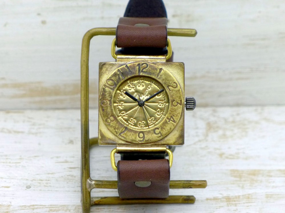 &quot;Compass-B&quot; 32mm 黃銅方形 (Square) 手工腕錶 [312] 第4張的照片