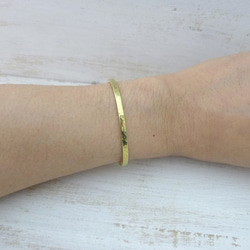 Brass Bangle 真鍮バングル 槌目テクスチャー 肉厚幅約3.8mm 5枚目の画像