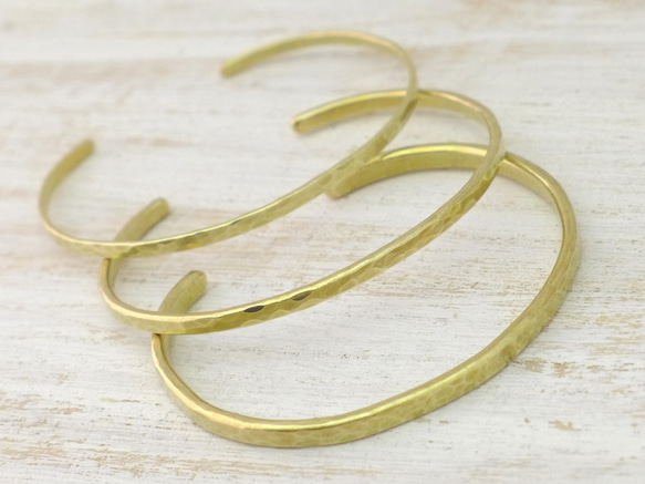 Brass Bangle 真鍮バングル 槌目テクスチャー 肉厚幅約3.8mm 7枚目の画像