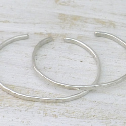 Silver925 Bangle シルバー925バングル 槌目テクスチャー 細身幅約3mm 1枚目の画像