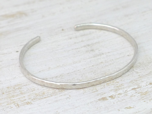 Silver925 Bangle シルバー925バングル 槌目テクスチャー 細身幅約3mm 2枚目の画像