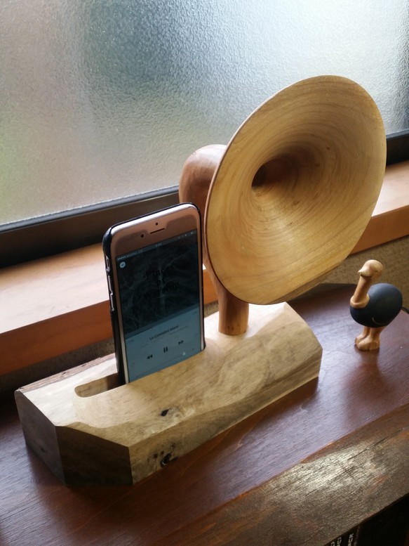 iphone用木製スピーカー 1枚目の画像