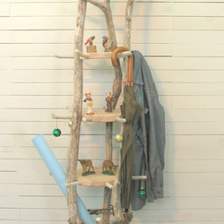 流木飾り棚付き多目的ハンガースタンド（タワータイプ）［ka67］ 1枚目の画像