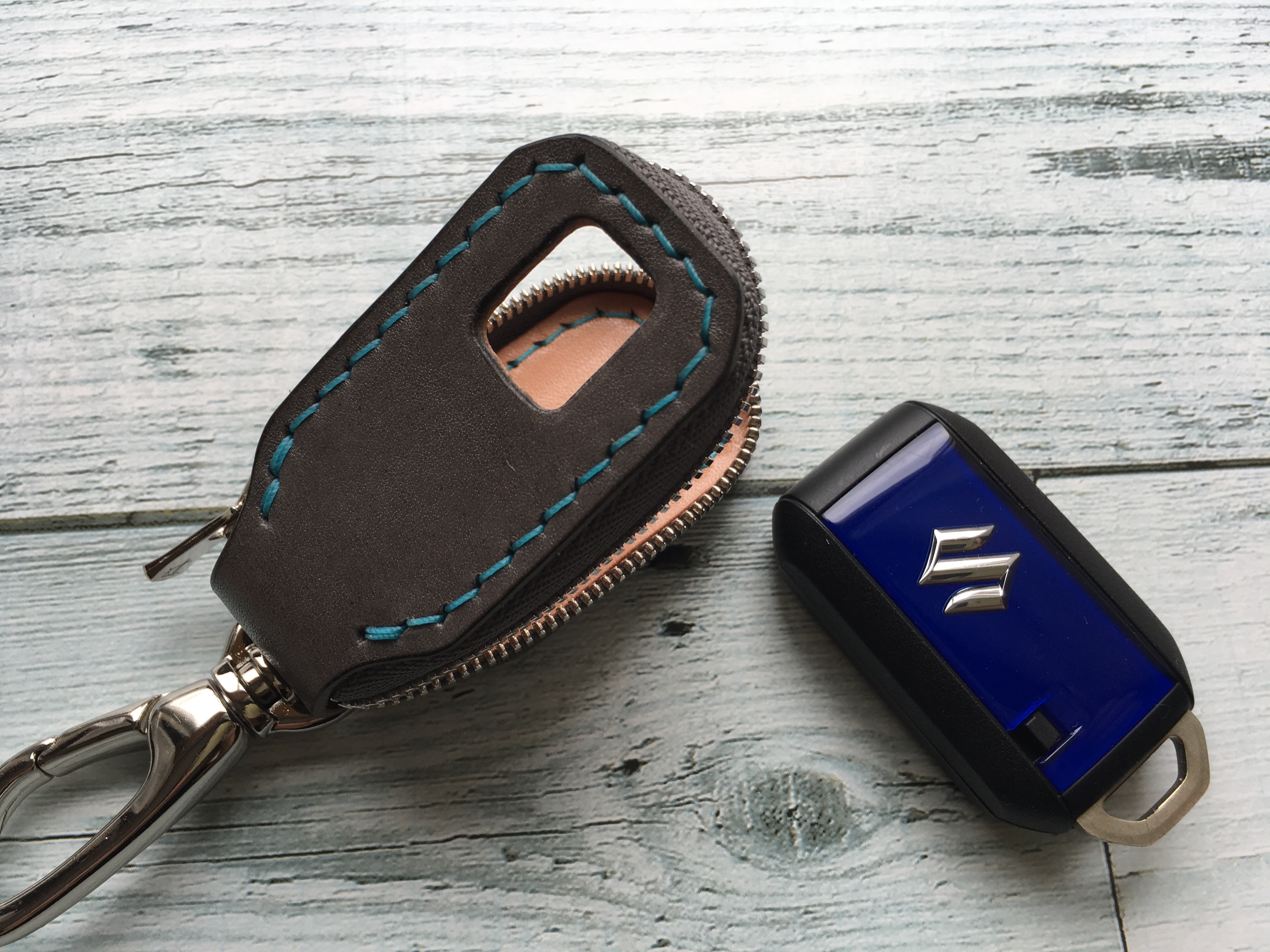 スズキ、マツダ専用 スマートキーケース クロスビー ジムニー フレア 栃木レザー