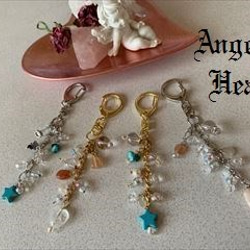 ～Angel　Heart～星ターコイズ＆水晶など　キラキラジャラジャラのキーホルダー　ゴールド 2枚目の画像