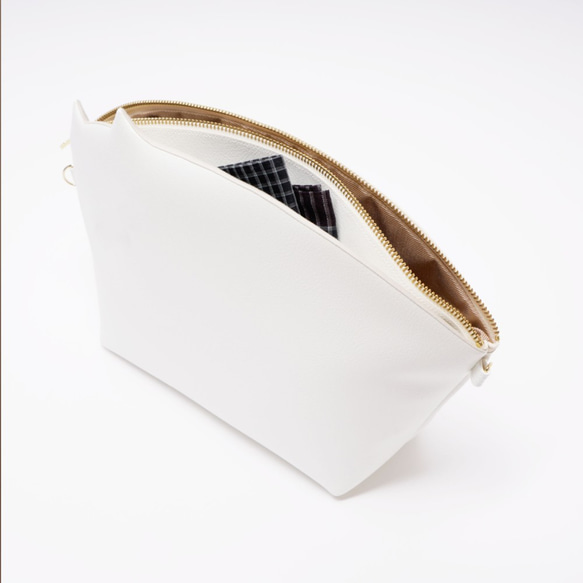 【免費送貨】飛機外觀☆大尺寸☆白色貓手拿包Pochette純色[定做]皮皮尼昂貓包 第4張的照片