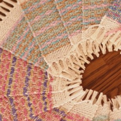 北欧柄 色柄おまかせ手織りコースター 3枚目の画像