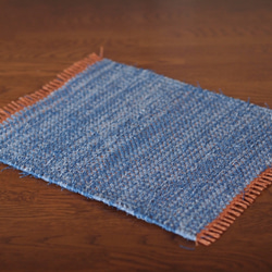 ウォッシュドデニムの裂き織りランチョンマット 5枚目の画像