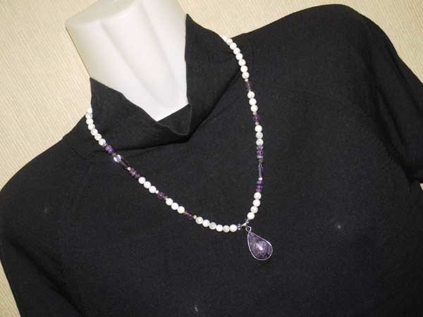 ★NO２　オンリーワン　チャロアイト・アメジスト・ハウライトのネックレス 13,425円
