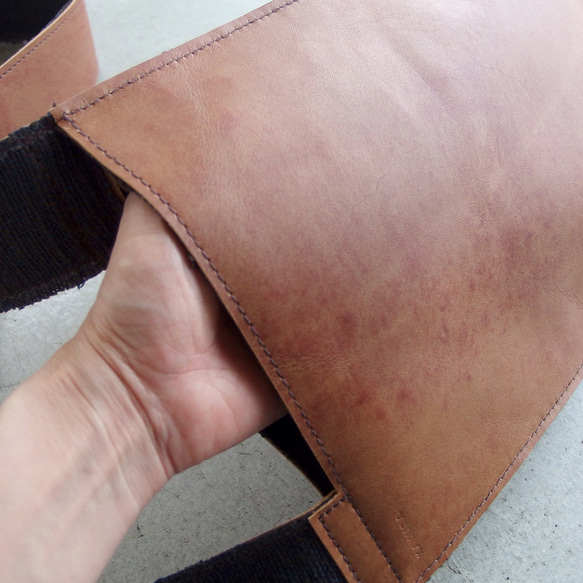 免運費真皮單肩包斜挎包 [肩袋] 棕色深棕色織物單肩包 KAKURA 第5張的照片
