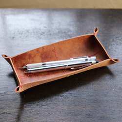 [Leather Tray Pen &amp; Glasses &quot;Thread Fude&quot;] Brown B 第5張的照片