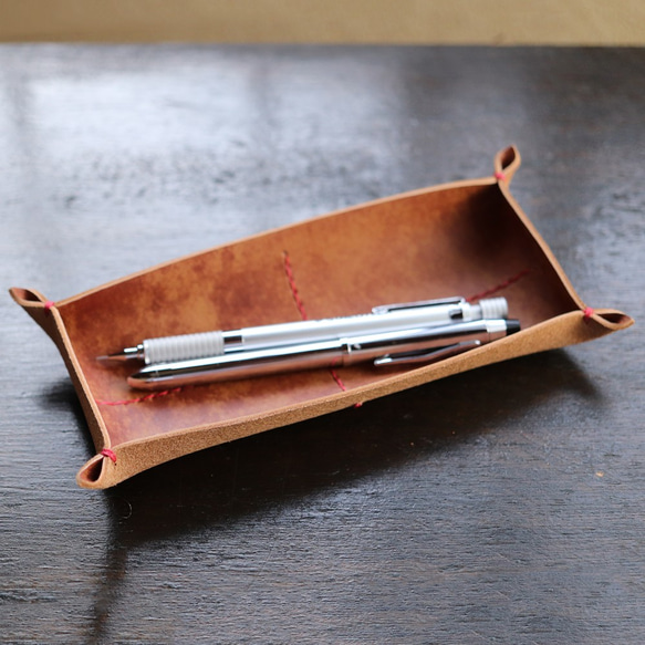 [Leather Tray Pen &amp; Glasses &quot;Thread Fude&quot;] Brown B 第5張的照片