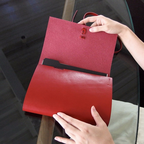 紐巻きA5システム手帳 】レッド 黒糸 KAKURA 牛革 バインダー 名入れ
