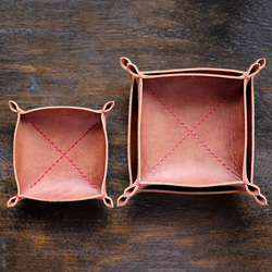 KAKURA [Leather Tray Square 3 Size Set] Antique Brown Red Thread 第3張的照片