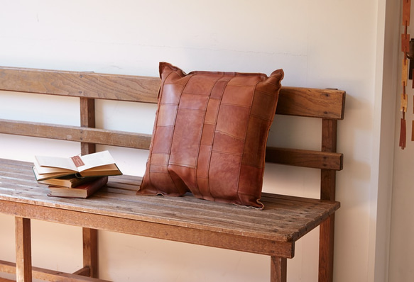 国内送料無料【 レザークッション tunagu 45 】ブラウン ブラック