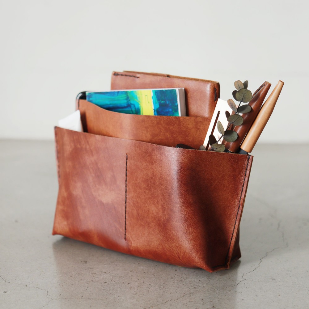 『Creema限定 受注製作』 バッグインバッグ【5レザーポケット wide S 】ブラウン "糸ふで" 名入れ刻印可