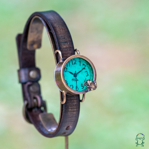 池をのぞく蛙腕時計Sエメラルドグリーン 腕時計 カエルの時計屋さん