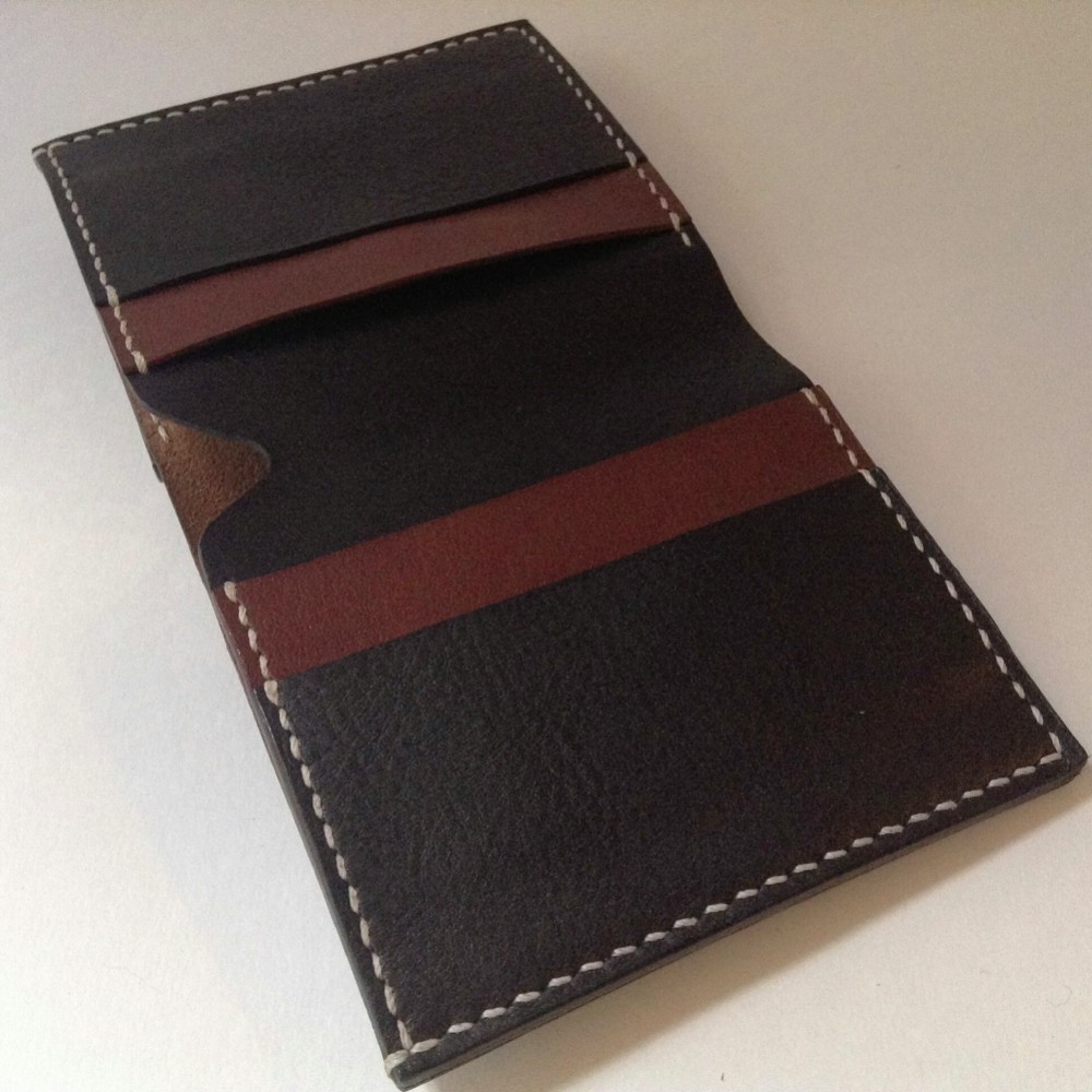 ふたつ折りのお財布(チョコ×ブラック)